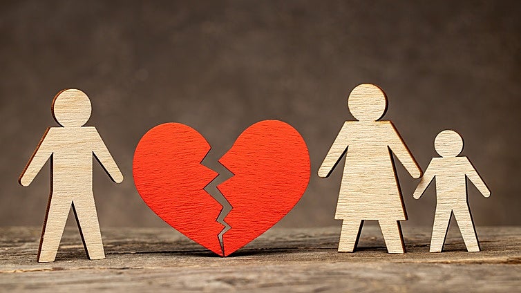 «En un divorcio, muchos niños piensan erróneamente que, si hubieran 'sido mejores', papá y mamá no pelearían»