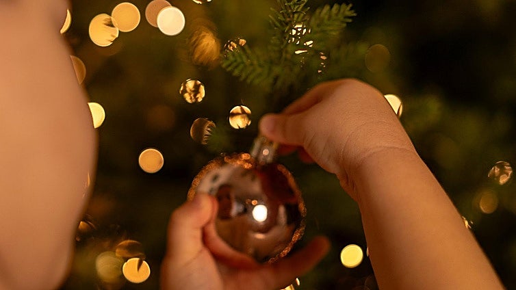 Decorar la casa por Navidad: lo que debes hacer y lo que no para mantener la energía positiva familiar