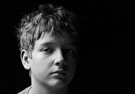 La generación que lo sabe todo… pero depende de todo