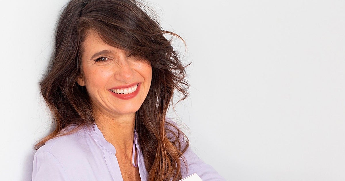 Andrea Carucci: «Conocerte es la única forma de no gritar 'socorro' cuando la menopausia asoma»