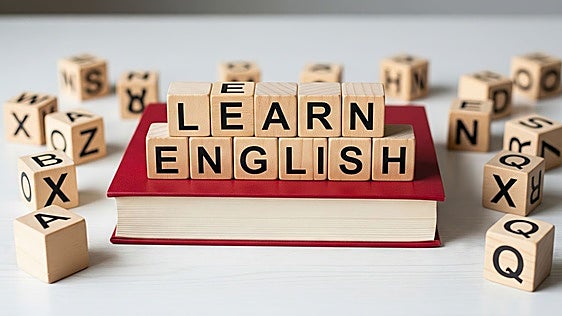 El miedo a hablar inglés ya no es falta de nivel: es un bloqueo emocional