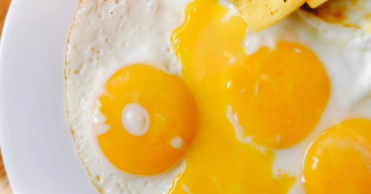 Una catedrática de nutrición advierte: «Los niños no consumen suficientes huevos justo cuando más beneficios aportan»