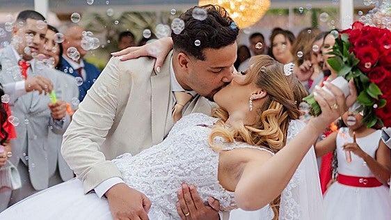 Pobres con pobres y ricos con ricos: el origen social todavía marca el matrimonio