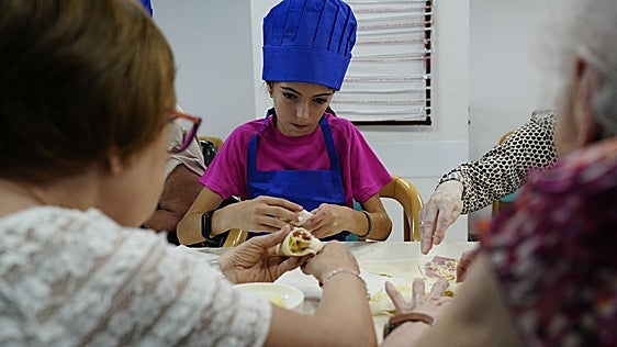 De campamento con mis abuelos: «Aprendo que a los mayores  se les olvidan las cosas»