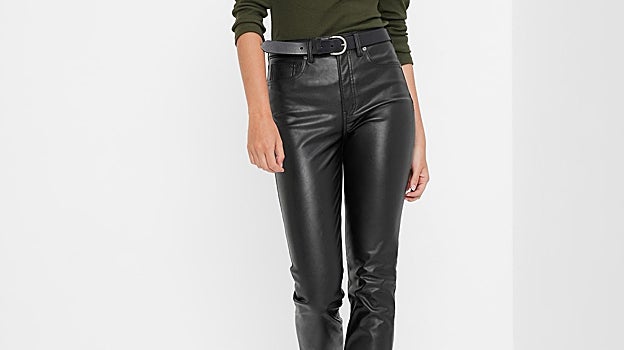 Pantalón con efecto piel de tiro alto