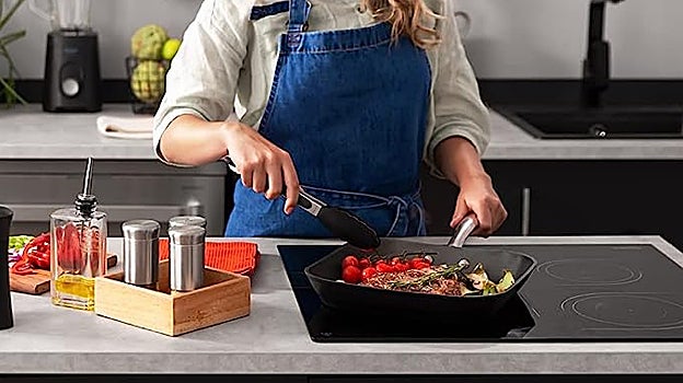 Mujer cocinando