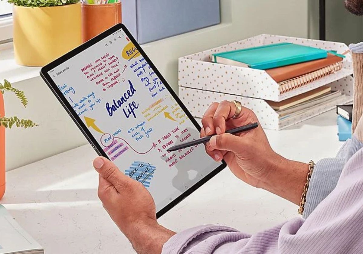 Pásate a la comodidad y versatilidad con la Samsung Galaxy Tab S7 ¡rebajada 150 euros!