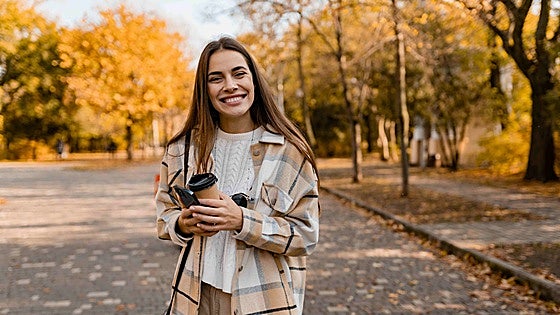 Las diez mejores chaquetas de entretiempo para mujer que no pueden faltar en tu armario