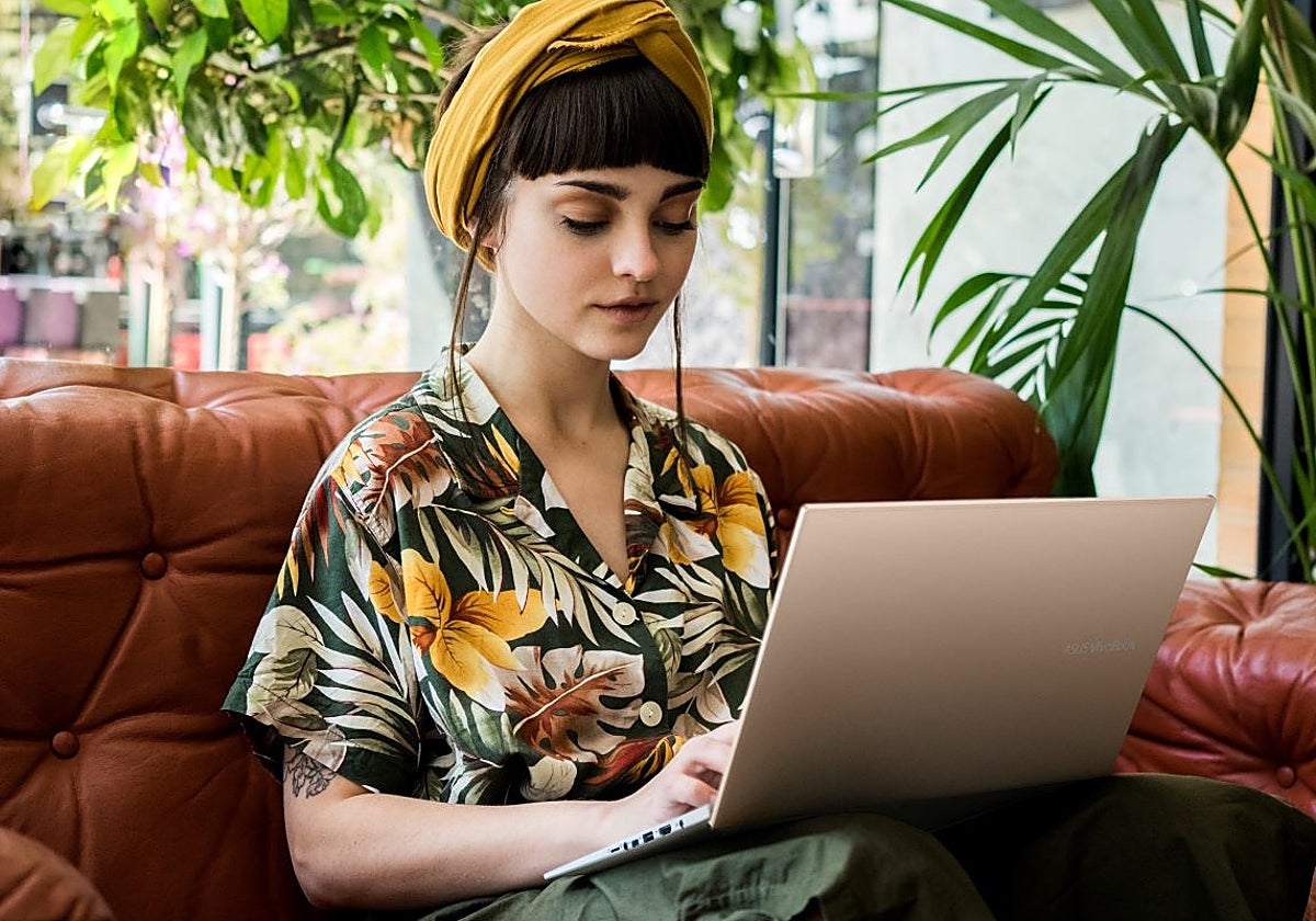 PcComponentes tira el precio (179€) del portátil ASUS Vivobook 15 perfecto para estudiar y trabajar