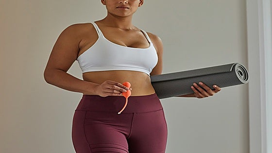 Descubre los mejores sujetadores deportivos y tops para mujer al mejor precio