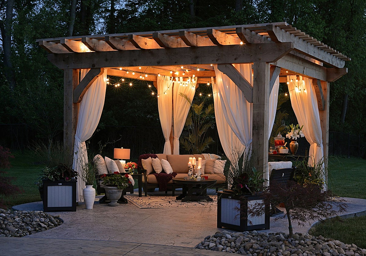 Las 10 luces solares de exterior que transformarán tu terraza este verano