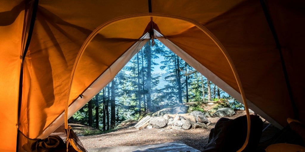 Los imprescindibles para ir de camping este verano sin renunciar a la comodidad