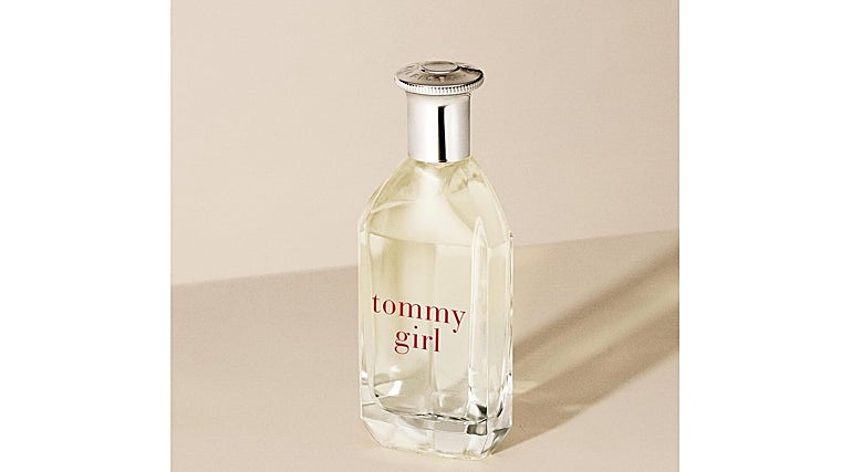 «No me puedo creer que el perfume que llevas cueste menos de 30 euros»: los mejores perfumes low-cost para mujer