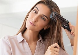 Luce melenaza suave, lisa y brillante gracias a este cepillo alisador Cecotec por menos de 30€