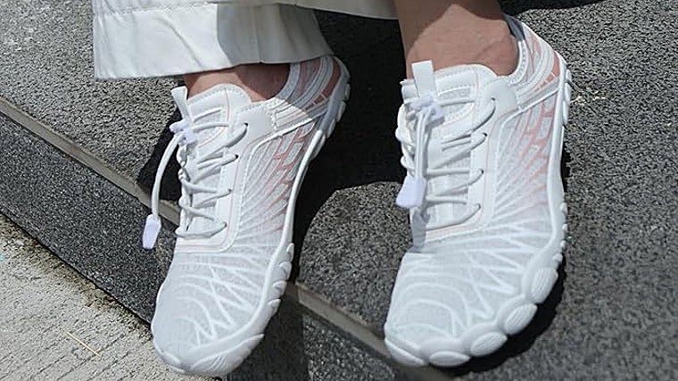 ¿Te duelen los pies? Las zapatillas Saguaro Barefoot son lo que necesitas para caminar con comodidad y estilo