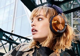 Comodidad, autonomía y aislamiento de ruido: los auriculares Dyson OnTrac ahora con 150€ de descuento