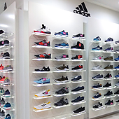 Las zapatillas Adidas más buscadas del otoño bajan de precio y confirman la tendencia comfy