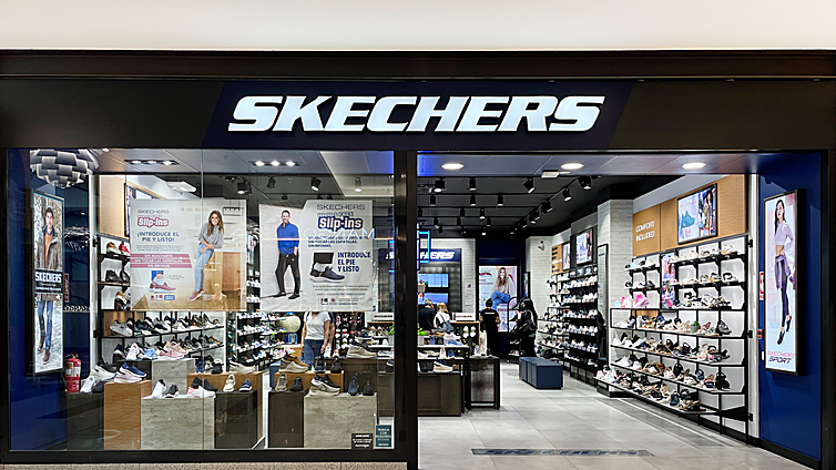 Estas Skechers se han vuelto virales entre los que hacen rutas de fin de semana: cómodas, ligeras y con agarre brutal
