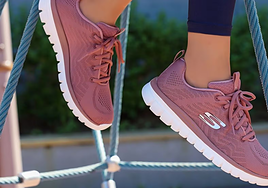 Las Skechers de mujer «para sobrevivir a jornadas largas» según podólogos, ahora por menos de 40 euros