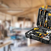 Este maletín DEKO con taladro incluido es la solución rápida para chapuzas, muebles y arreglos del día a día