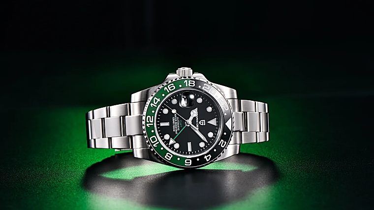 El reloj automático con GMT y cristal de zafiro por menos de 60 euros que recuerda a relojes bastante más caros