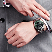 El reloj automático con GMT y cristal de zafiro por menos de 60 euros 