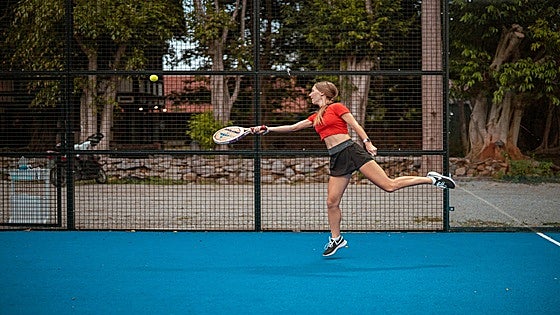 La pala de pádel Bullpadel Game Ctr, ahora a mitad de precio en Black Friday