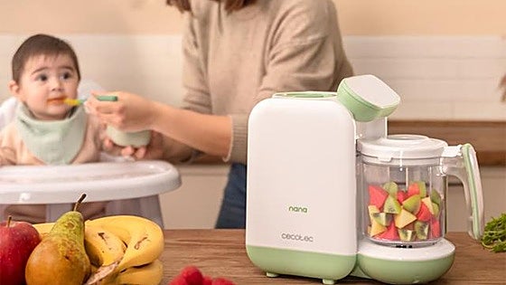 Preparar purés, calentar biberones y esterilizar chupetes: lo que hace este robot de Cecotec en cuestión de minutos