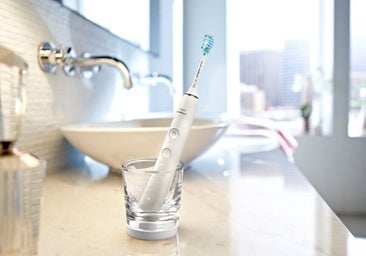 Blanquea tus dientes con el Philips Sonicare DiamondClean 9000: compra dos cepillos de dientes eléctricos en Amazon a un precio increíble