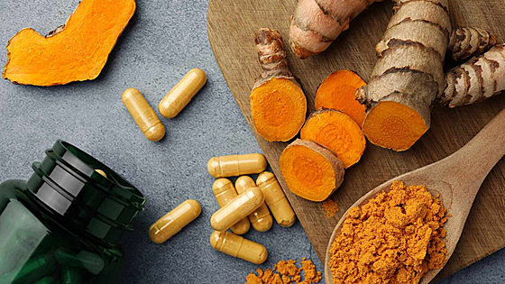 Suplementos de cúrcuma: beneficios, para qué sirve y cómo tomarla en cápsulas y en polvo