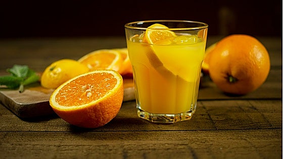 Las mejores ofertas de exprimidores de naranjas para empezar el día con zumo natural