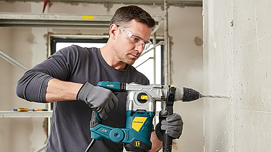 Más potencia que uno de Bosch y cuesta 50 euros menos: el martillo perforador que necesitas para llevar tu bricolaje al siguiente nivel