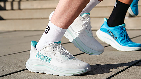 Las Hoka Clifton 10 por debajo de 80 euros en El Corte Inglés: son el regalo ideal para mujeres runners por San Valentín