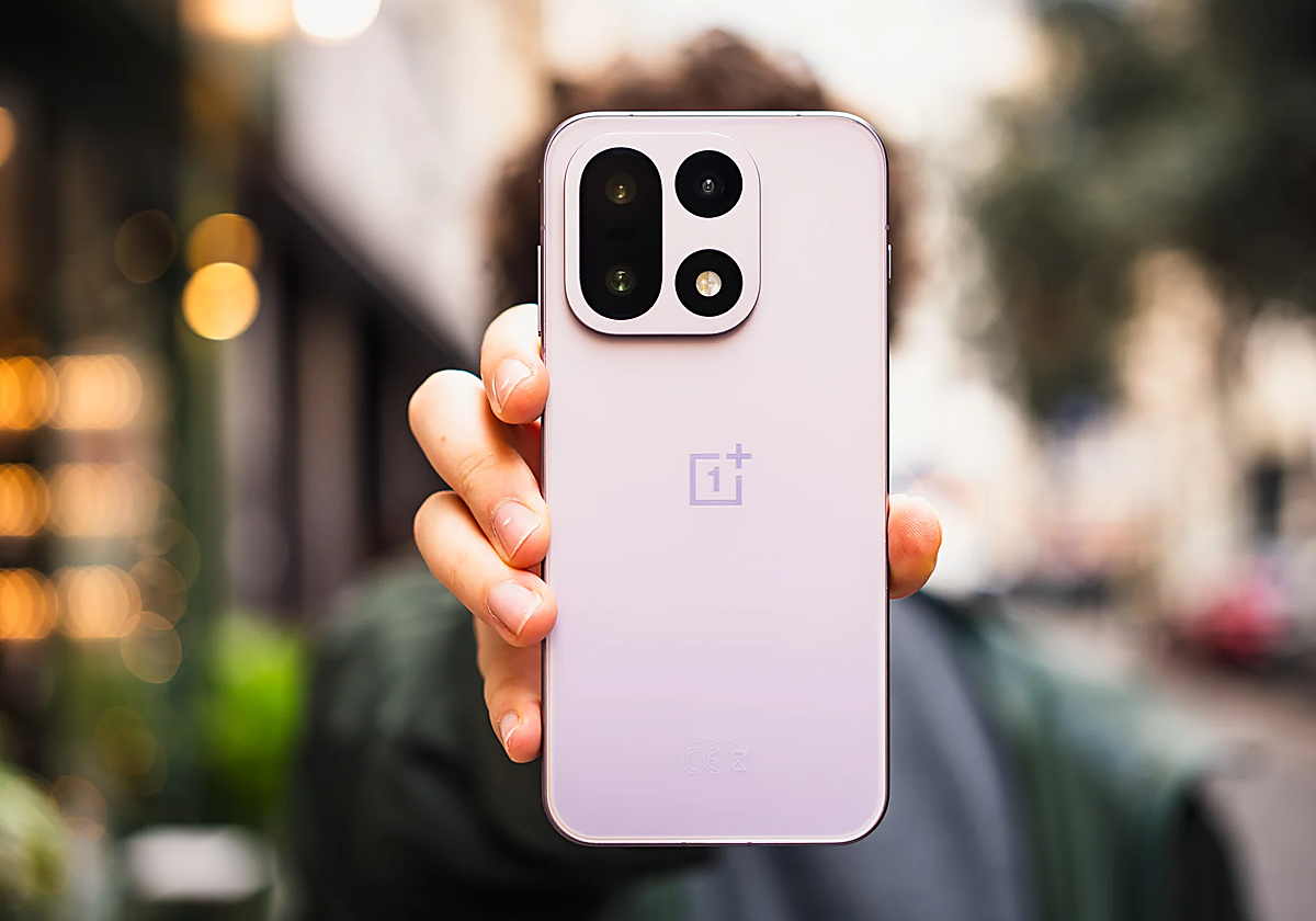 Tiene estética de iPhone pero cuesta la mitad: OnePlus rebaja su móvil estrella con 16 GB de RAM, 512 GB y garantía europea