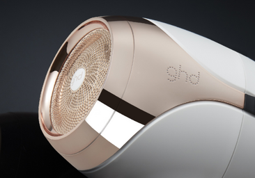 Este secador de pelo ghd lleva la experiencia de la peluquería a tu casa: potencia y ligereza, ahora a un precio fantástico