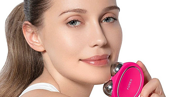 Reafirma la piel del rostro con este pack de FOREO: consíguelo con un 50% de descuento en Amazon