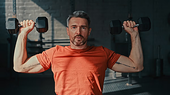 Adidas, Under Armour y otras marcas liquidan camisetas deportivas desde 6 euros: el gimnasio ya no tiene excusa