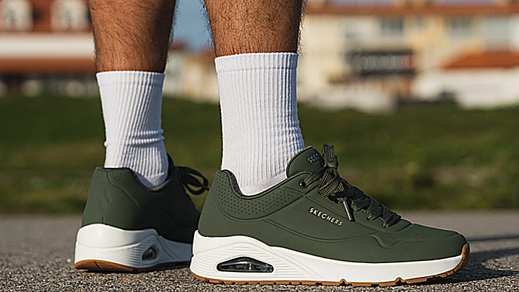 Zapatillas Skechers en oferta: descuentos de hasta 50% y máxima comodidad