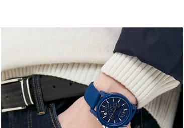 Diseño deportivo y movimiento de cuarzo por 100 euros: el reloj Armani que siempre funciona