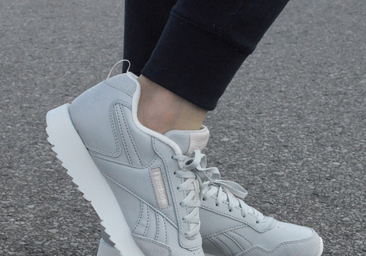Reebok pisa fuerte: zapatillas casual clásicas y que combinan con todo por menos de 65 euros
