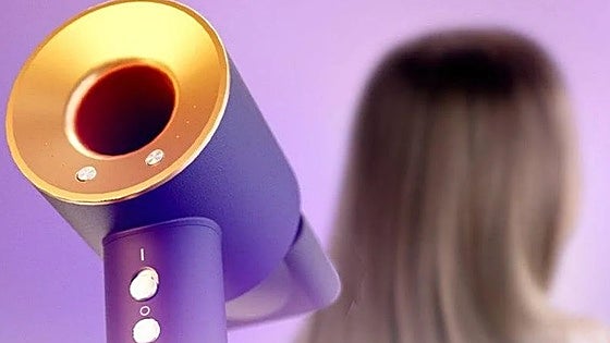 Este es el secador de pelo que necesitas para lucir melenaza y acabar con el temido frizz por 25€
