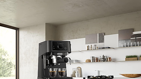 La máquina que te transporta a Colombia: la De'Longhi Stilosa convierte tu cocina en un café