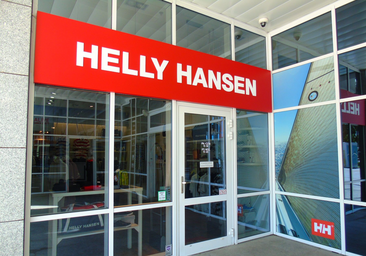 La chaqueta impermeable Helly Hansen que te salva del frío y la lluvia y ahora cuesta la mitad