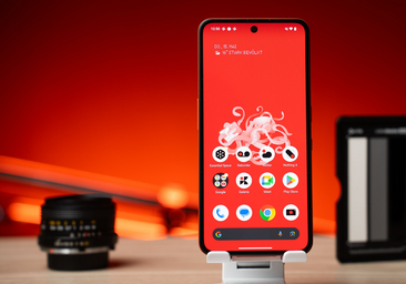 No parece un producto de gama media, pero lo es: tiene 5G, una batería grande y es popular por una razón