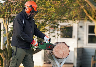 Cortar madera nunca ha sido tan fácil: esta motosierra Bosch es potente, precisa y -22%