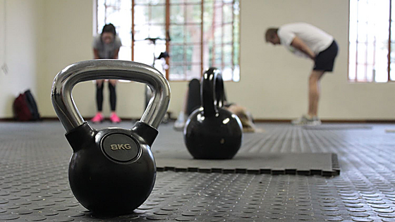 Di adiós a las excusas y no dependas de un gimnasio: cinco básicos para montarlo en casa