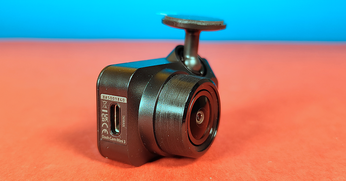 No se ve pero graba todo: el dispositivo Garmin con el que conduces más tranquilo y gastas menos