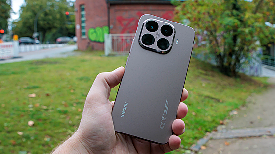 6 meses en España y sigue destacando: el Xiaomi 15T Pro tiene potencia, batería y pantalla top
