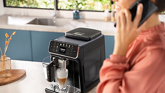 Ahorra más de 100€ en esta cafetera Philips: potente y versátil, ahora con descuento en MediaMarkt