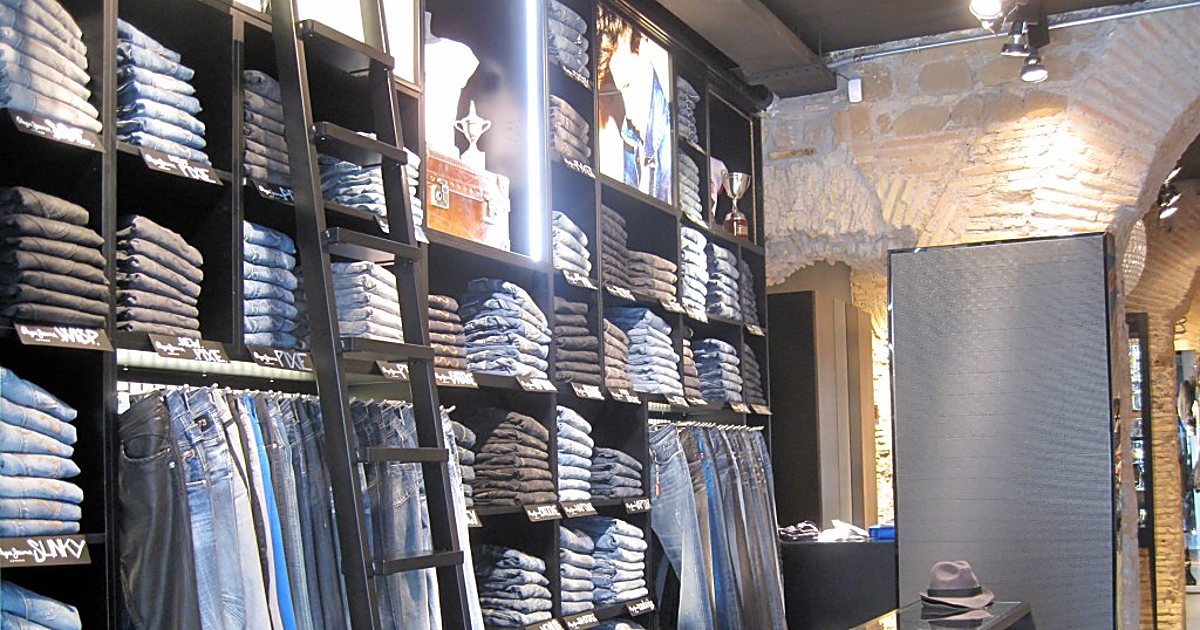 Cuatro vaqueros Pepe Jeans que combinan con todo y no fallan nunca: ahora con hasta un -67%